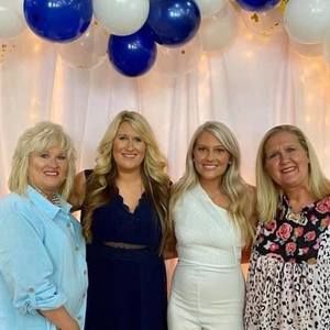 Meet your Posher, Sandy slone